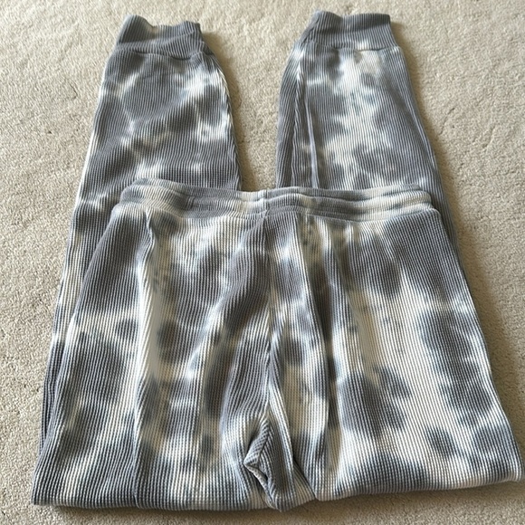 Anthropologie Janelle Waffle Tie Dye Joggers in Sharkskin Size Medium - Picture 5 of 5